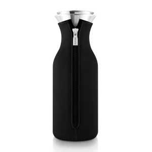 Eva Solo – Sort køleskabskaraffel med vippelåg (1 Liter)